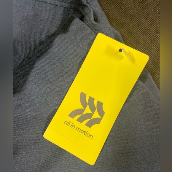 Tank top bundle - Picture 7 of 12